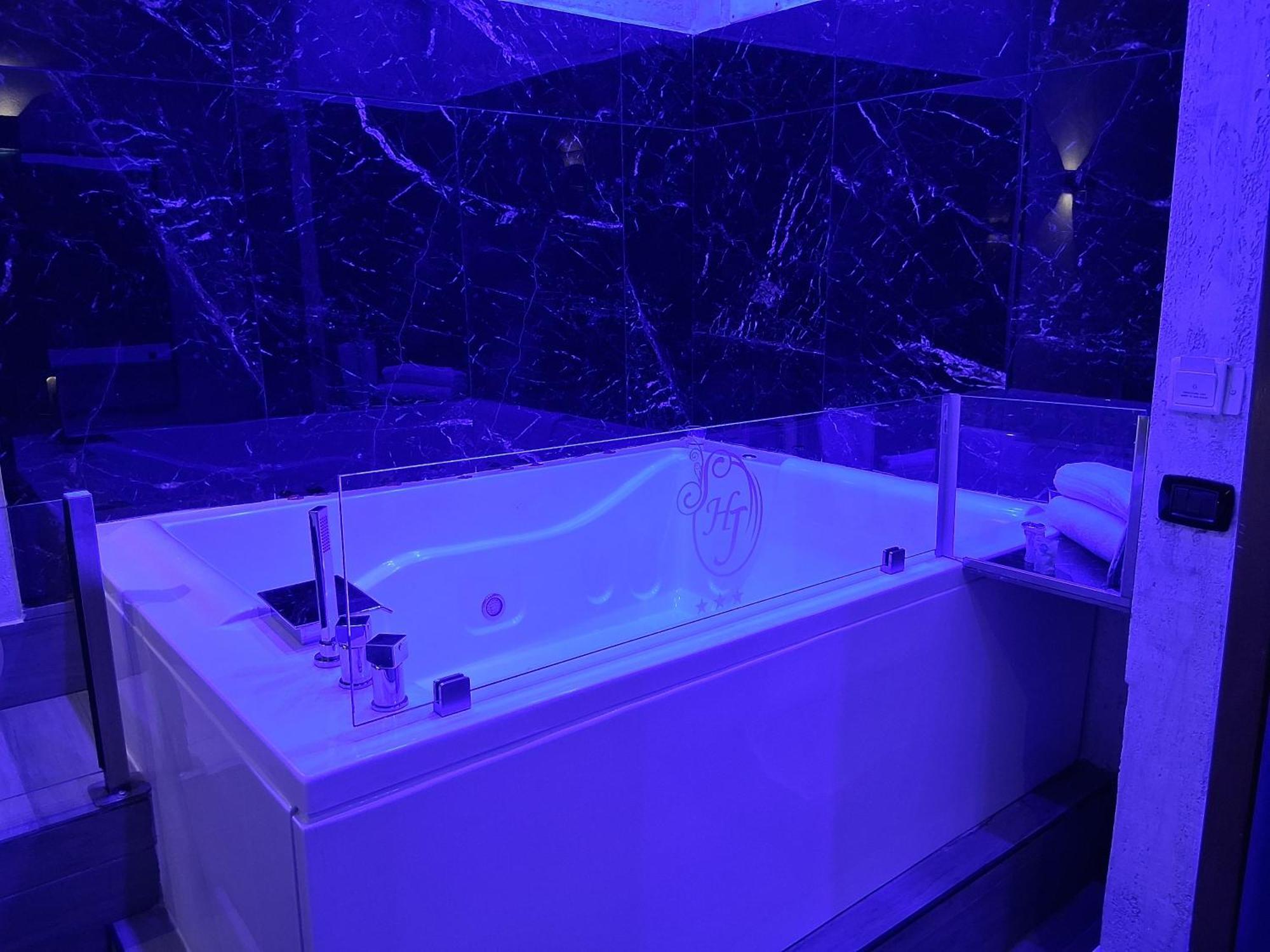 Hotel Joy Castel Volturno Zewnętrze zdjęcie