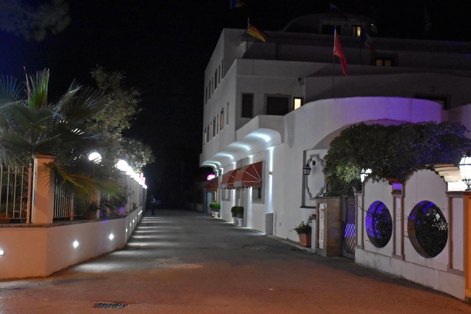 Hotel Joy Castel Volturno Zewnętrze zdjęcie